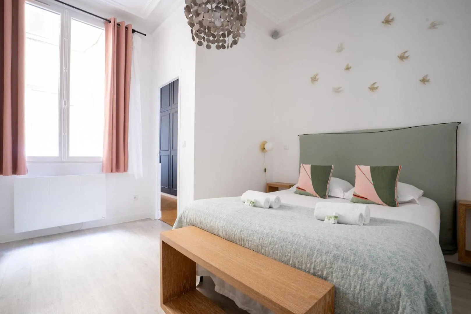Guestready - A Classic Touch Of Parisian Glamour 0*, Paris